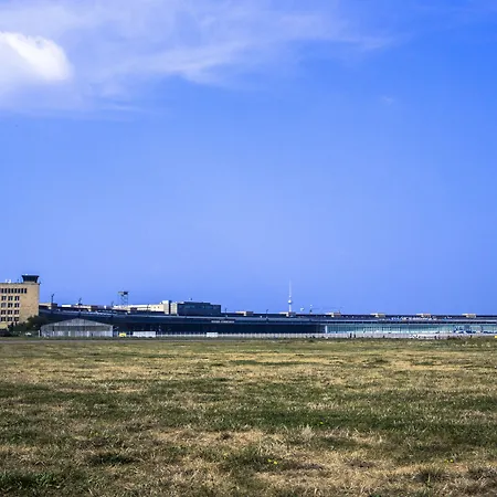 Hevals Grand Appartments Tempelhof Apartment *
