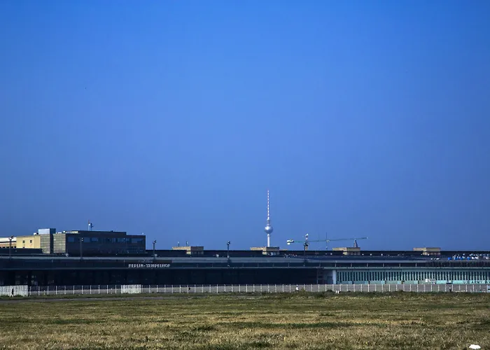 Hevals Grand Appartments Tempelhof Berlin