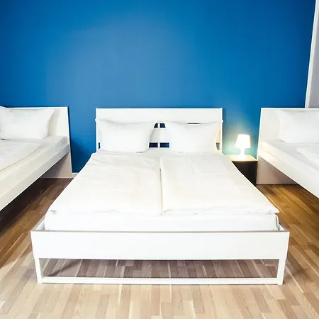 Hevals Grand Appartments Tempelhof Appartamento Berlino