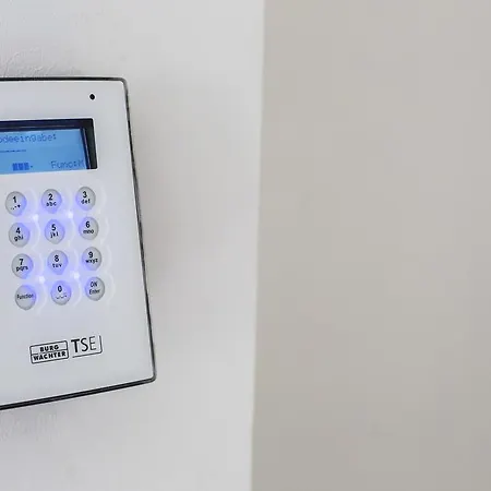 Hevals Grand Appartments Tempelhof Appartamento *